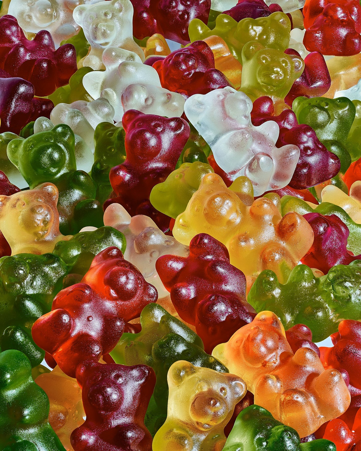 Gomas mastigáveis coloridas de vitamina em formato de ursinho